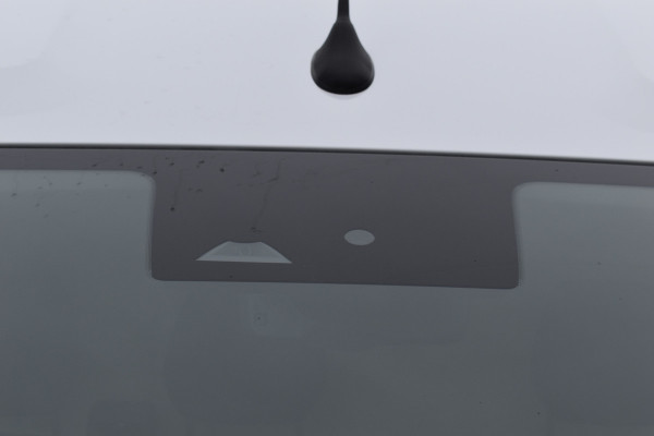 Peugeot Boxer 2.2 BlueHDi 140 S&S L2H2 3.3t Euro 6 Nieuwe registratie 2024/ GEEN BPM/ L2H2/ achteruitrijcamera verzwaard verenpakket, pakket City plus