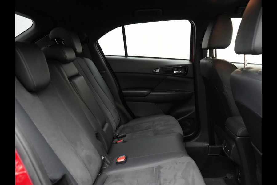 Mitsubishi Eclipse Cross 2.4 Black Edition Plug In Hybrid 188pk Dealer O.H. PHEV | Trekhaak Afn. | Adaptive Cruise | 360 Camera | Alcantara Sportstoelen & Stuur Verwarmd | Apple Carplay | Keyless | Blis | Navigatie | DAB |