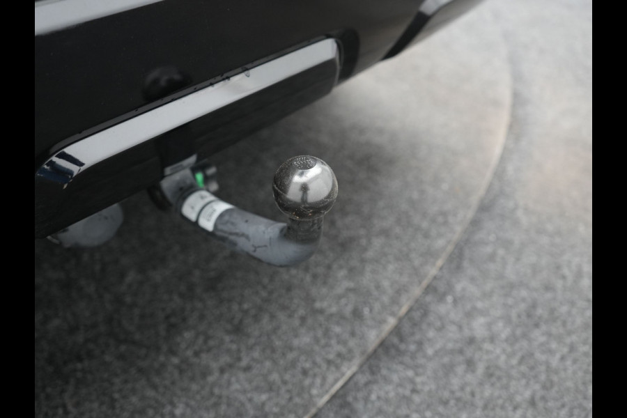 Mitsubishi Eclipse Cross 2.4 Black Edition Plug In Hybrid 188pk Dealer O.H. PHEV | Trekhaak Afn. | Adaptive Cruise | 360 Camera | Alcantara Sportstoelen & Stuur Verwarmd | Apple Carplay | Keyless | Blis | Navigatie | DAB |