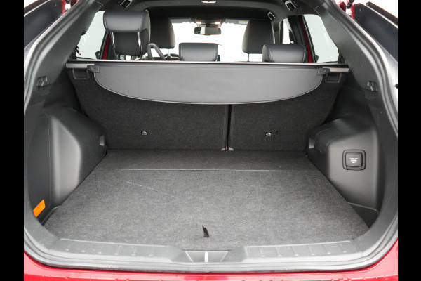 Mitsubishi Eclipse Cross 2.4 Black Edition Plug In Hybrid 188pk Dealer O.H. PHEV | Trekhaak Afn. | Adaptive Cruise | 360 Camera | Alcantara Sportstoelen & Stuur Verwarmd | Apple Carplay | Keyless | Blis | Navigatie | DAB |