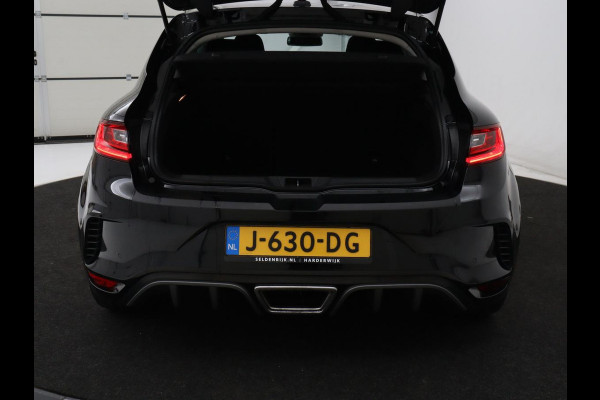 Renault Mégane 1.8 TCe 280 RS | Panoramadak | Head-Up | Stoelverwarming | Alcantara | Carplay | Camera | Sportstoelen | Navigatie | 19'' | Bose Sound | Keyless | Full LED | Dodehoek detectie | Maxton
