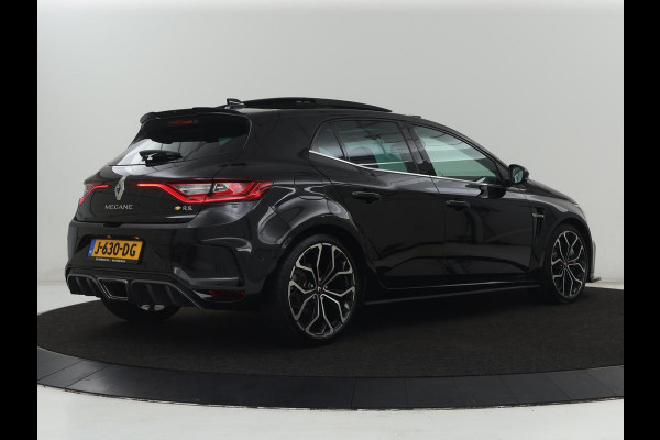 Renault Mégane 1.8 TCe 280 RS | Panoramadak | Head-Up | Stoelverwarming | Alcantara | Carplay | Camera | Sportstoelen | Navigatie | 19'' | Bose Sound | Keyless | Full LED | Dodehoek detectie | Maxton