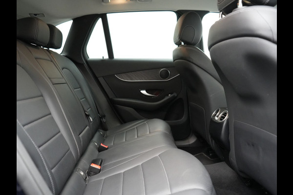 Mercedes-Benz GLC 300e 4MATIC Business Solution Luxury Plug In Hybrid 320pk Dealer O.H. PHEV | Trekhaak Af Fabriek | Head Up | Camera | Lederen Sportstoelen Memory & Verwarmd | Apple Carplay | Navigatie | DAB | Cruise Control |