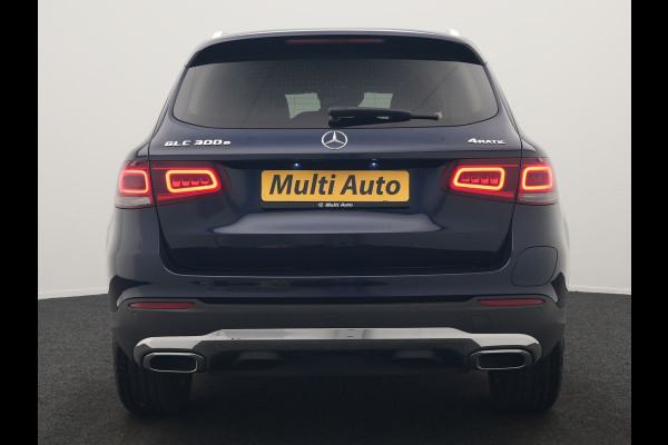 Mercedes-Benz GLC 300e 4MATIC Business Solution Luxury Plug In Hybrid 320pk Dealer O.H. PHEV | Trekhaak Af Fabriek | Head Up | Camera | Lederen Sportstoelen Memory & Verwarmd | Apple Carplay | Navigatie | DAB | Cruise Control |