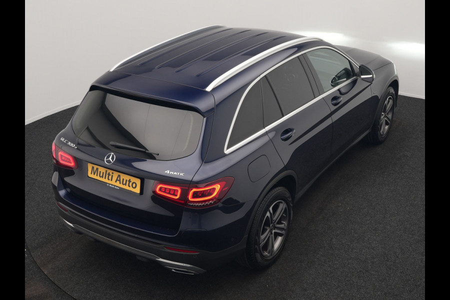 Mercedes-Benz GLC 300e 4MATIC Business Solution Luxury Plug In Hybrid 320pk Dealer O.H. PHEV | Trekhaak Af Fabriek | Head Up | Camera | Lederen Sportstoelen Memory & Verwarmd | Apple Carplay | Navigatie | DAB | Cruise Control |