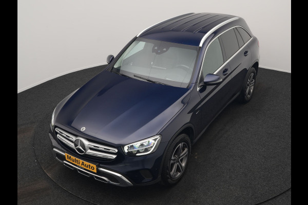 Mercedes-Benz GLC 300e 4MATIC Business Solution Luxury Plug In Hybrid 320pk Dealer O.H. PHEV | Trekhaak Af Fabriek | Head Up | Camera | Lederen Sportstoelen Memory & Verwarmd | Apple Carplay | Navigatie | DAB | Cruise Control |