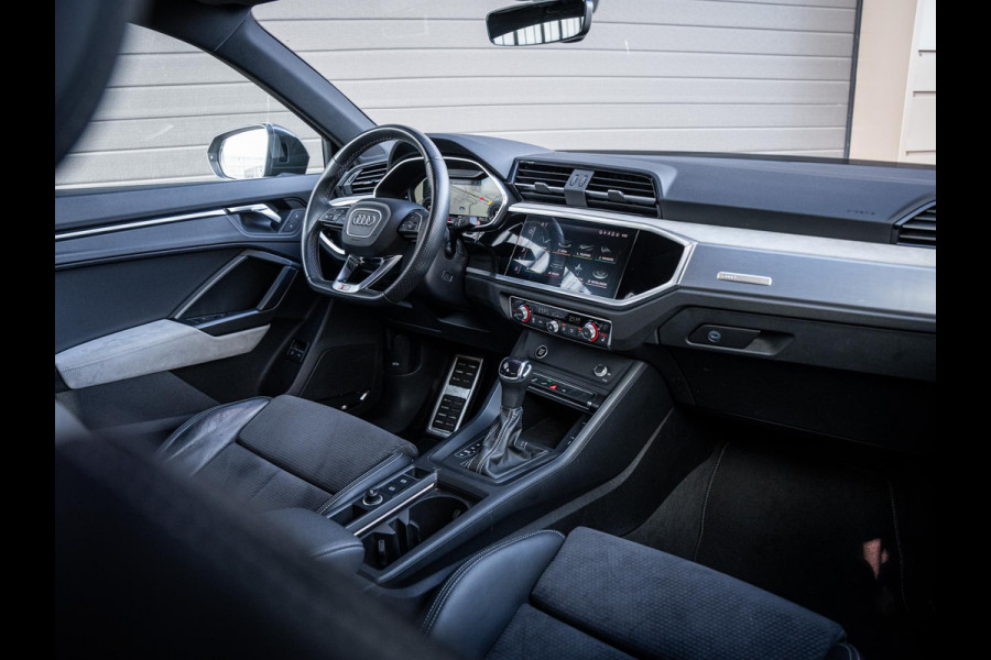 Audi Q3 Sportback 45 TFSI e S Edition - Matrix l Sonos l 360cam l Sfeerver.