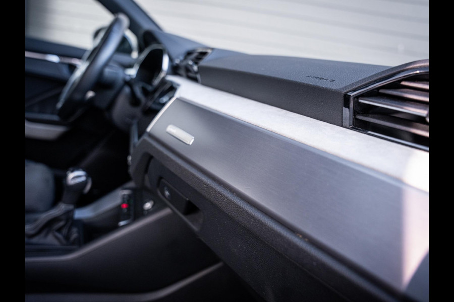 Audi Q3 Sportback 45 TFSI e S Edition - Matrix l Sonos l 360cam l Sfeerver.