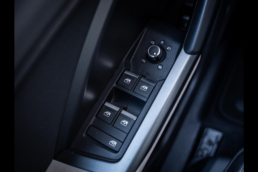 Audi Q3 Sportback 45 TFSI e S Edition - Matrix l Sonos l 360cam l Sfeerver.