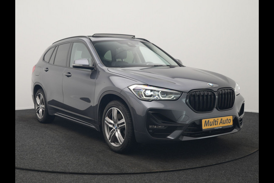 BMW X1 xDrive25e Sportline PHEV 221pk Dealer O.H | Trekhaak Afn. | Panodak | Head Up | Lederen Sportstoelen Memory & Verwarmd | Camera | Apple Carplay | Keyless | Sfeerverlichting | Navigatie | DAB | Plug in Hybrid |