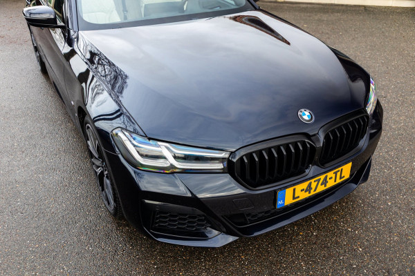 BMW 5 Serie 545e xDrive Business Edition Plus 94% I Schuifdak I H&K I Laser I M -sport I carbon I