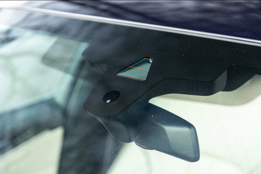 BMW 5 Serie 545e xDrive Business Edition Plus 94% I Schuifdak I H&K I Laser I M -sport I carbon I