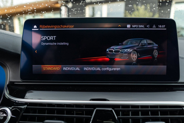 BMW 5 Serie 545e xDrive Business Edition Plus 94% I Schuifdak I H&K I Laser I M -sport I carbon I