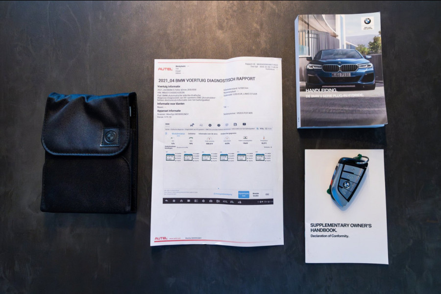BMW 5 Serie 545e xDrive Business Edition Plus 94% I Schuifdak I H&K I Laser I M -sport I carbon I