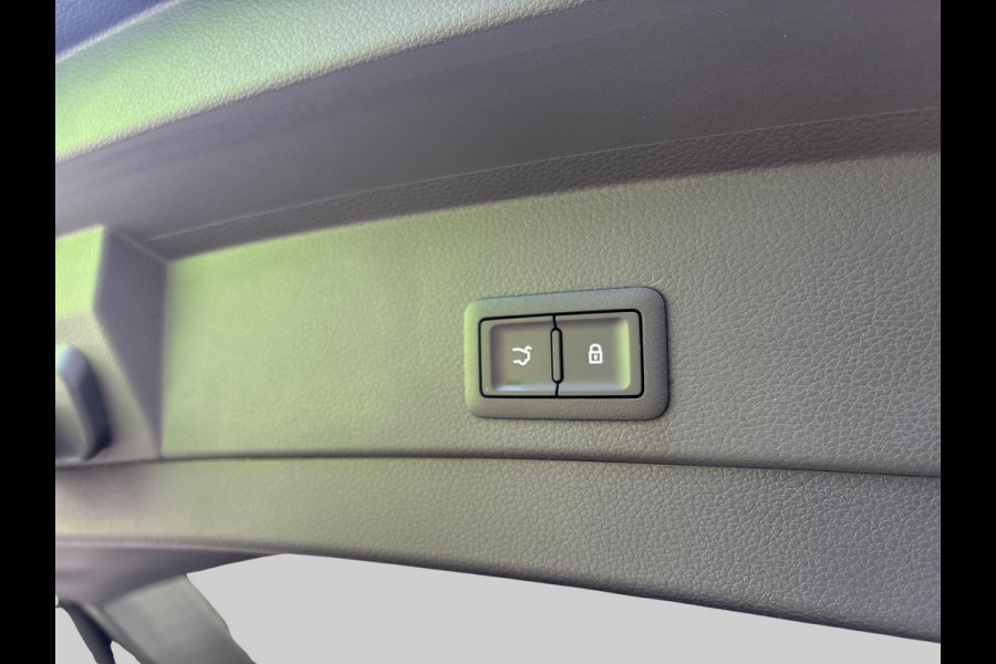 Hongqi E-HS9 President 99 kWh President 99 kWh 6-persoons Luchtvering-Panorama-dak Trekhaak Origineel NL-auto (geen import!)