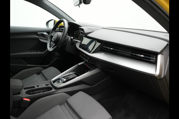 Audi A3 Sportback 40 e-tron Advance Sport PHEV 204pk Dealer O.H. | Panodak | Sportstoelen Verwarmd | Matrix LED | Keyless | Blis | Virtual Cockpit | Navigatie | DAB | Cruise Control | Plug In Hybrid |