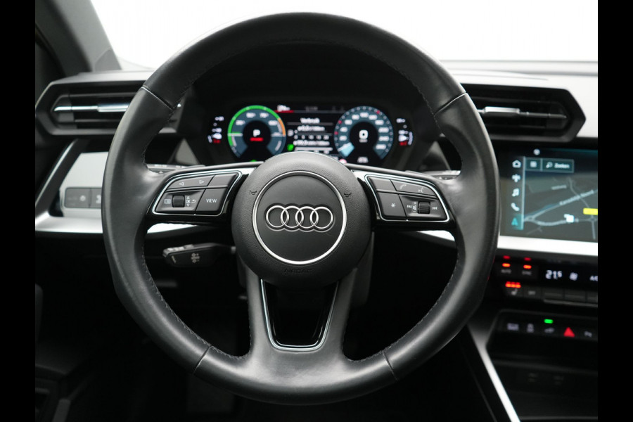 Audi A3 Sportback 40 e-tron Advance Sport PHEV 204pk Dealer O.H. | Panodak | Sportstoelen Verwarmd | Matrix LED | Keyless | Blis | Virtual Cockpit | Navigatie | DAB | Cruise Control | Plug In Hybrid |