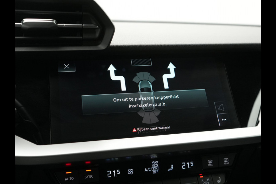 Audi A3 Sportback 40 e-tron Advance Sport PHEV 204pk Dealer O.H. | Panodak | Sportstoelen Verwarmd | Matrix LED | Keyless | Blis | Virtual Cockpit | Navigatie | DAB | Cruise Control | Plug In Hybrid |