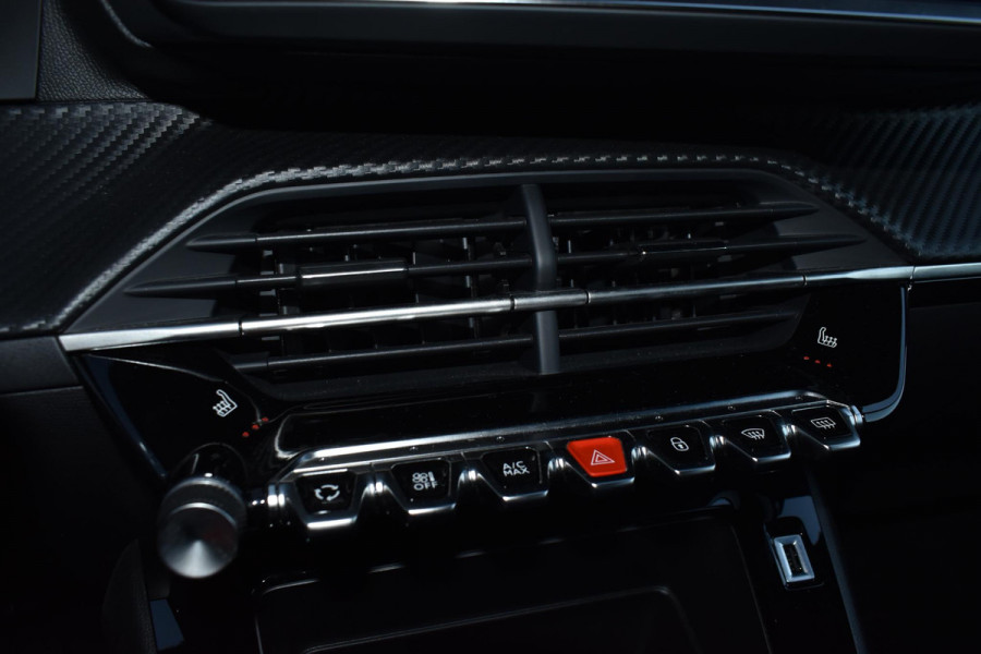 Peugeot 2008 1.2 PureTech 130PK Active Pack | Carplay | Camera | Stoelverw. | Incl. garantie