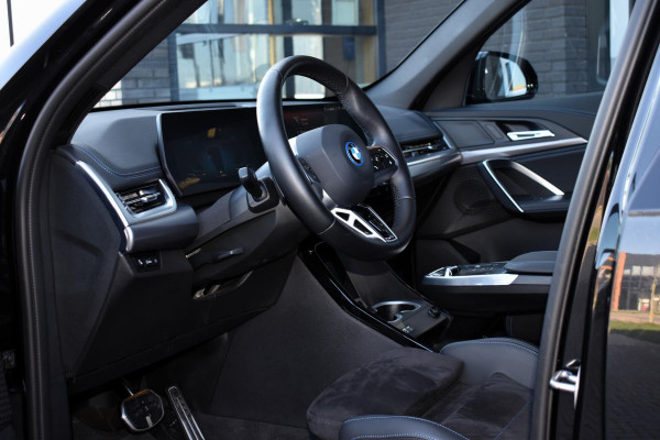 BMW X1 xDrive25e Plugin Hybrid 245PK Aut. M-Sport | Trekhaak | Navi | Camera | LED | Incl. garantie