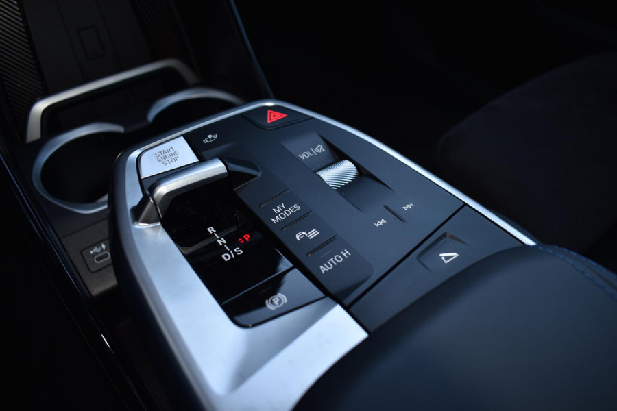 BMW X1 xDrive25e Plugin Hybrid 245PK Aut. M-Sport | Trekhaak | Navi | Camera | LED | Incl. garantie