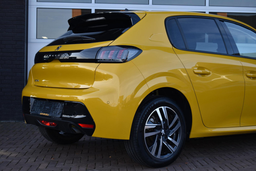 Peugeot 208 1.2 PureTech 100PK Allure Pack | Carplay | Camera | Stoelverw. | Incl. garantie