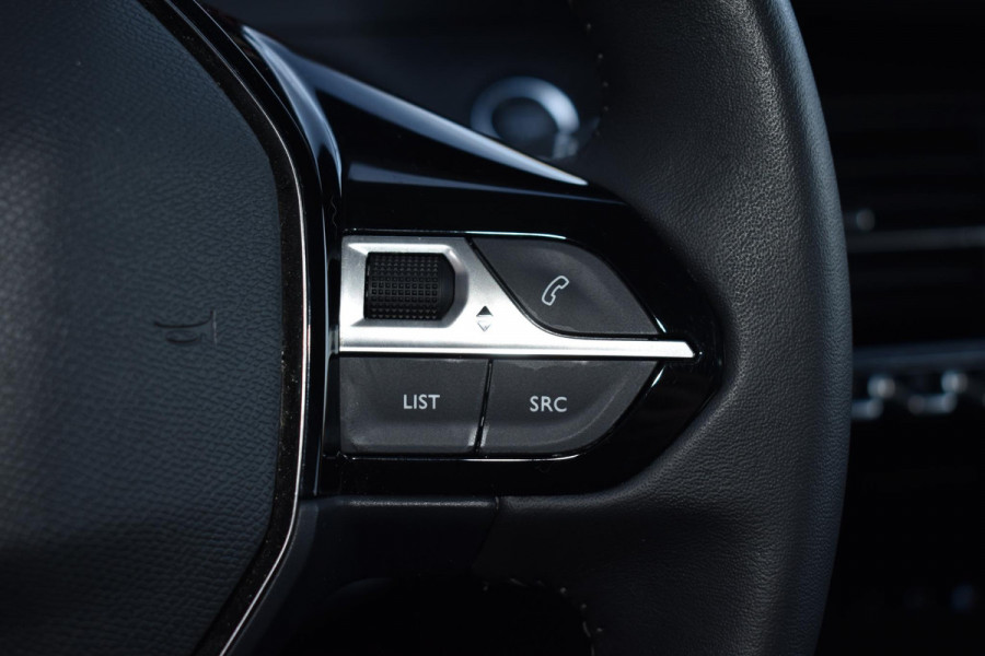 Peugeot 208 1.2 PureTech 100PK Allure Pack | Carplay | Camera | Stoelverw. | Incl. garantie