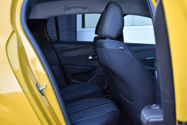 Peugeot 208 1.2 PureTech 100PK Allure Pack | Carplay | Camera | Stoelverw. | Incl. garantie