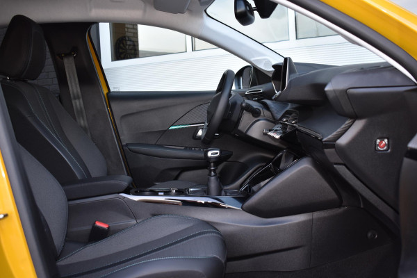 Peugeot 208 1.2 PureTech 100PK Allure Pack | Carplay | Camera | Stoelverw. | Incl. garantie