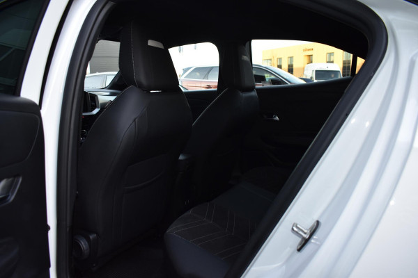 Opel Mokka 1.2 Turbo 130PK Aut. Ultimate | LED | Carplay | Camera | Keyless | Incl. garantie