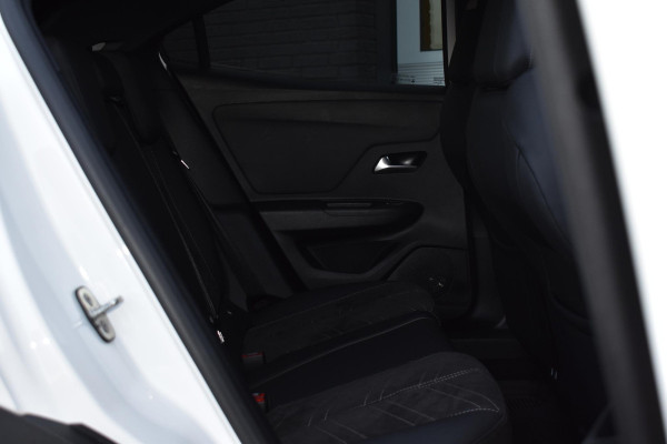 Opel Mokka 1.2 Turbo 130PK Aut. Ultimate | LED | Carplay | Camera | Keyless | Incl. garantie