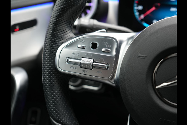 Mercedes-Benz A-Klasse 250 e AMG Line PHEV 218pk Dealer O.H. | Adaptive Cruise | Multi Beam LED | Camera | Sfeerverlichting | Lederen Sportstoelen Verwarmd | Widescreen Navi | Apple Carplay | Keyless | Blis | Navigatie | DAB | Plug In Hybrid |