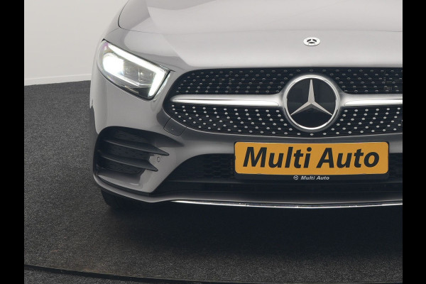 Mercedes-Benz A-Klasse 250 e AMG Line PHEV 218pk Dealer O.H. | Adaptive Cruise | Multi Beam LED | Camera | Sfeerverlichting | Lederen Sportstoelen Verwarmd | Widescreen Navi | Apple Carplay | Keyless | Blis | Navigatie | DAB | Plug In Hybrid |