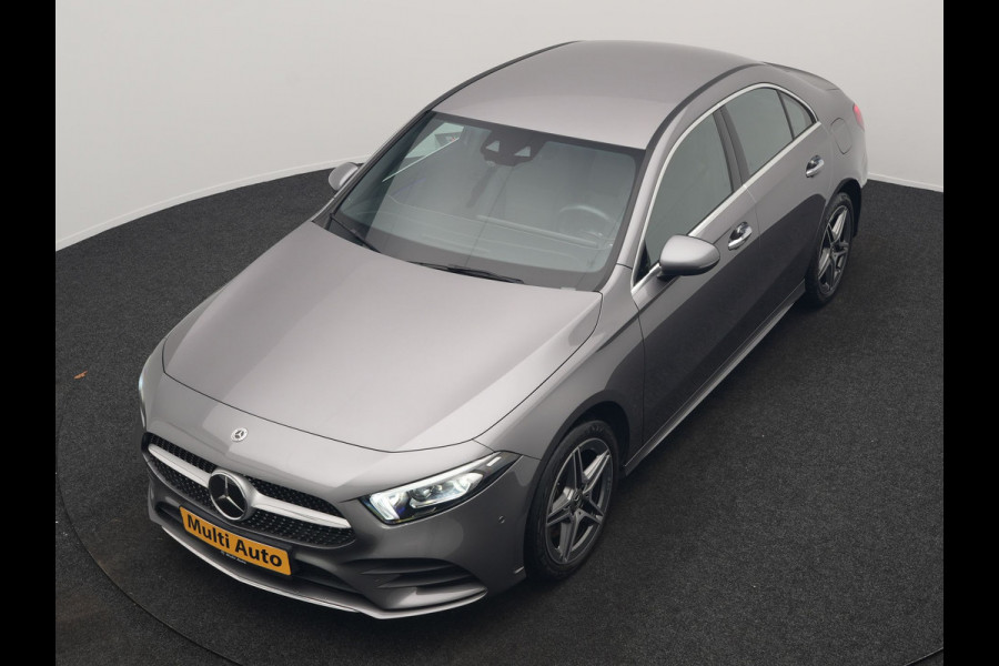 Mercedes-Benz A-Klasse 250 e AMG Line PHEV 218pk Dealer O.H. | Adaptive Cruise | Multi Beam LED | Camera | Sfeerverlichting | Lederen Sportstoelen Verwarmd | Widescreen Navi | Apple Carplay | Keyless | Blis | Navigatie | DAB | Plug In Hybrid |