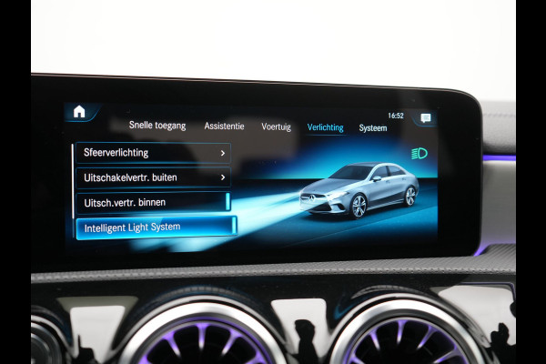 Mercedes-Benz A-Klasse 250 e AMG Line PHEV 218pk Dealer O.H. | Adaptive Cruise | Multi Beam LED | Camera | Sfeerverlichting | Lederen Sportstoelen Verwarmd | Widescreen Navi | Apple Carplay | Keyless | Blis | Navigatie | DAB | Plug In Hybrid |