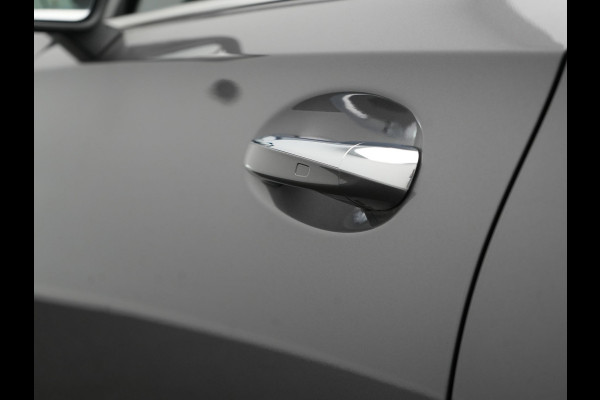Mercedes-Benz A-Klasse 250 e AMG Line PHEV 218pk Dealer O.H. | Adaptive Cruise | Multi Beam LED | Camera | Sfeerverlichting | Lederen Sportstoelen Verwarmd | Widescreen Navi | Apple Carplay | Keyless | Blis | Navigatie | DAB | Plug In Hybrid |