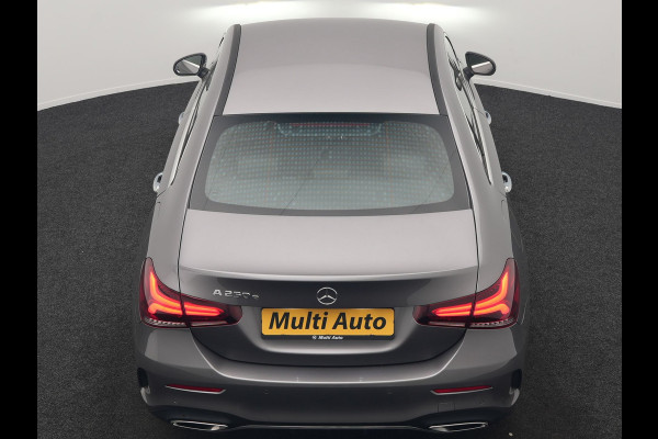 Mercedes-Benz A-Klasse 250 e AMG Line PHEV 218pk Dealer O.H. | Adaptive Cruise | Multi Beam LED | Camera | Sfeerverlichting | Lederen Sportstoelen Verwarmd | Widescreen Navi | Apple Carplay | Keyless | Blis | Navigatie | DAB | Plug In Hybrid |