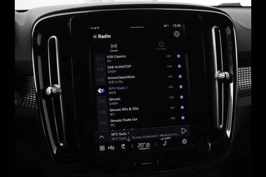 Volvo XC40 Recharge P8 AWD R-Design | SOH 92% | Stoel & stuurverwarming | Trekhaak | Warmtepomp | Leder/Alcantara | Carplay | Navigatie | Adaptive cruise | Keyless | Navigatie