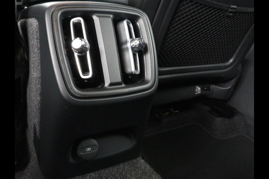 Volvo XC40 Recharge P8 AWD R-Design | SOH 92% | Stoel & stuurverwarming | Trekhaak | Warmtepomp | Leder/Alcantara | Carplay | Navigatie | Adaptive cruise | Keyless | Navigatie