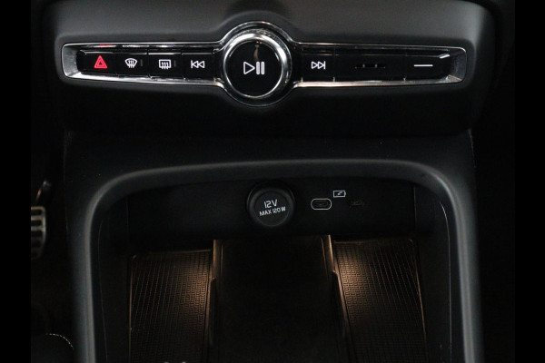 Volvo XC40 Recharge P8 AWD R-Design | SOH 92% | Stoel & stuurverwarming | Trekhaak | Warmtepomp | Leder/Alcantara | Carplay | Navigatie | Adaptive cruise | Keyless | Navigatie