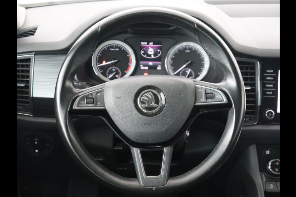 Škoda Kodiaq 1.5 TSI Business Edition | Trekhaak | Camera | Carplay | Navigatie | Half leder | Climate control | Cruise control | Full LED