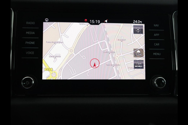 Škoda Kodiaq 1.5 TSI Business Edition | Trekhaak | Camera | Carplay | Navigatie | Half leder | Climate control | Cruise control | Full LED