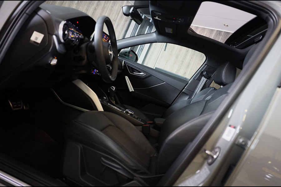 Audi Q2 35 TFSI Edition ONE / AUT / CC / Open Panoramadak / Virtual Cockpit / Lane Assist / Dode Hoek / Navi / Camera / Led / 19 I