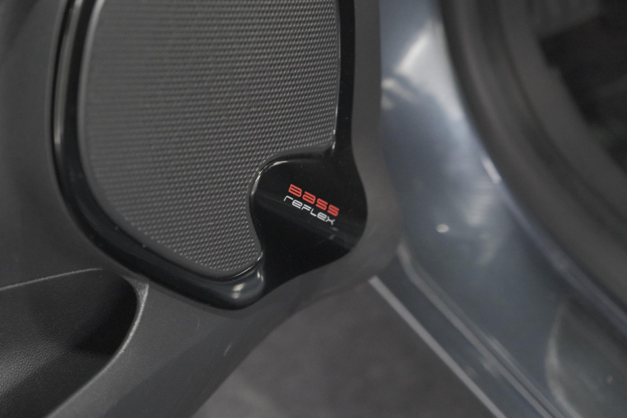 Renault Clio TCe 90 Limited | Camera | Navigatie | Parkeersensoren | Climate Control