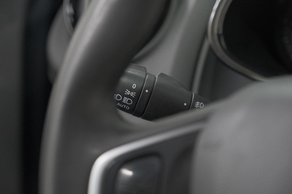 Renault Clio TCe 90 Limited | Camera | Navigatie | Parkeersensoren | Climate Control