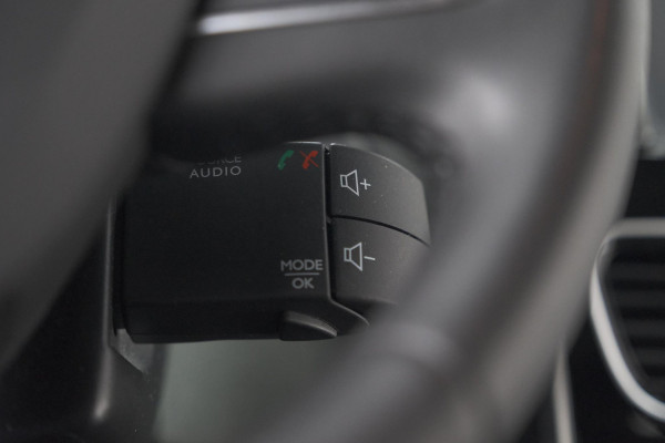 Renault Clio TCe 90 Limited | Camera | Navigatie | Parkeersensoren | Climate Control