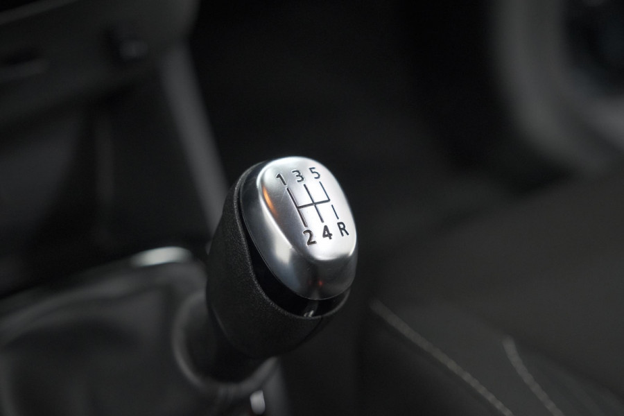 Renault Clio TCe 90 Limited | Camera | Navigatie | Parkeersensoren | Climate Control