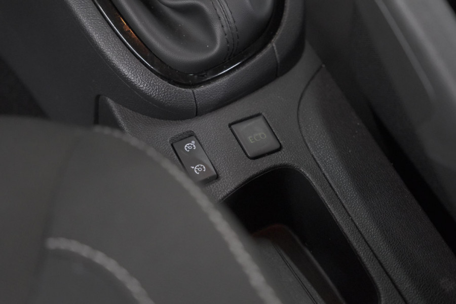 Renault Clio TCe 90 Limited | Camera | Navigatie | Parkeersensoren | Climate Control