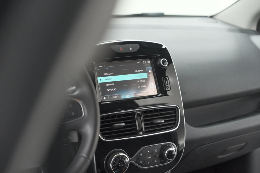 Renault Clio TCe 90 Limited | Camera | Navigatie | Parkeersensoren | Climate Control