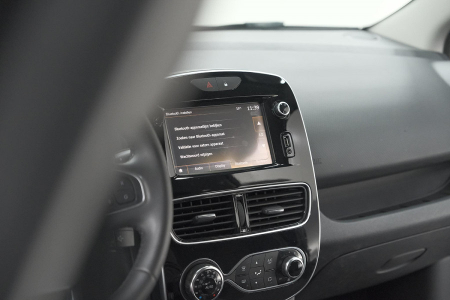Renault Clio TCe 90 Limited | Camera | Navigatie | Parkeersensoren | Climate Control